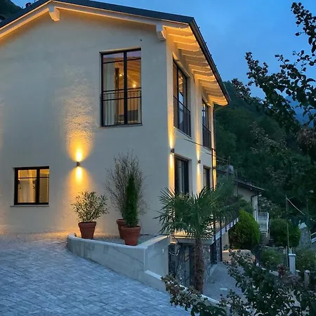 Apartment Luxury Getaway With Pool, Garden & Privacy