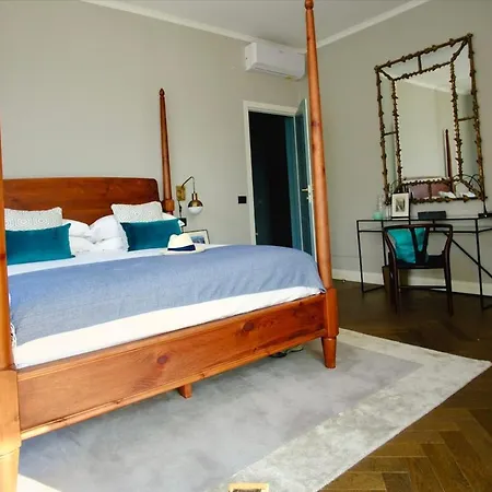 Luxury Getaway With Pool, Garden & Privacy Apartment *